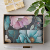 Kleurrijke bloemen en bladeren zwarte achtergrond  tissuepapier (Geschenk)