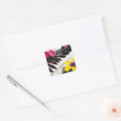 Kleurrijke Bloemen en Piano Keys Vierkante Sticker (Envelop)