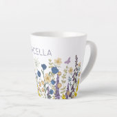 Kleurrijke bloemen en vlinders Custom Name Latte Mok (Rechterhoek)