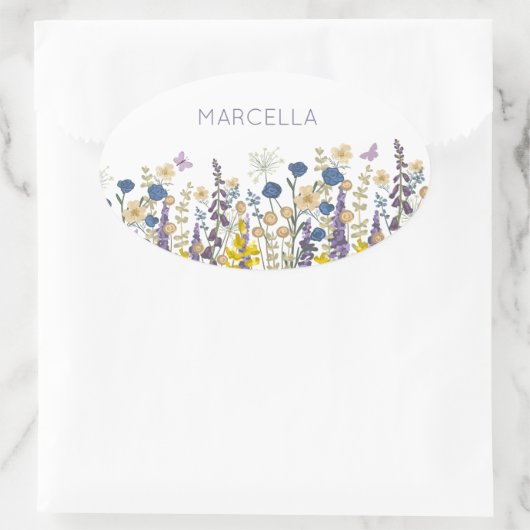 Kleurrijke bloemen en vlinders Custom Name Ovale Sticker (Tas)