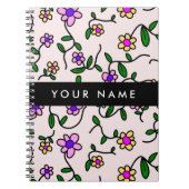 Kleurrijke bloemen, roze achtergrond, zwart notitieboek (Voorkant)
