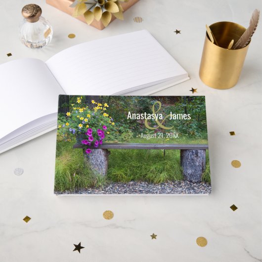 Kleurrijke Bloemen Rustieke Bench Wedding Day Cust Gastenboek (Voorkant open)