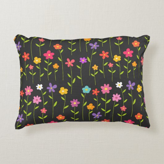 Kleurrijke bloemen zwart accent kussen (Voorkant)