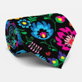Kleurrijke bloemen, zwart stropdas (Opgerold)