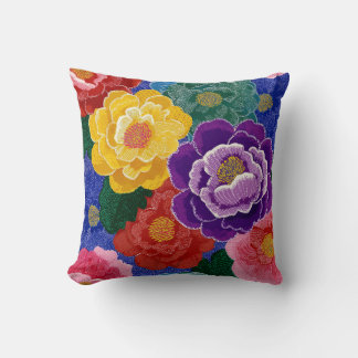 Kleurrijke bloemengeworpen kussen decor