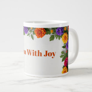Kleurrijke bloemenkrans met dahlia's en goudsbloem grote koffiekop
