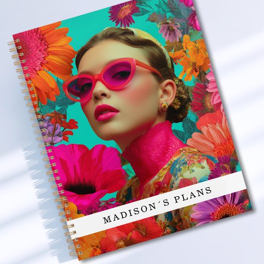 Kleurrijke bloemkunst-vrouw planner