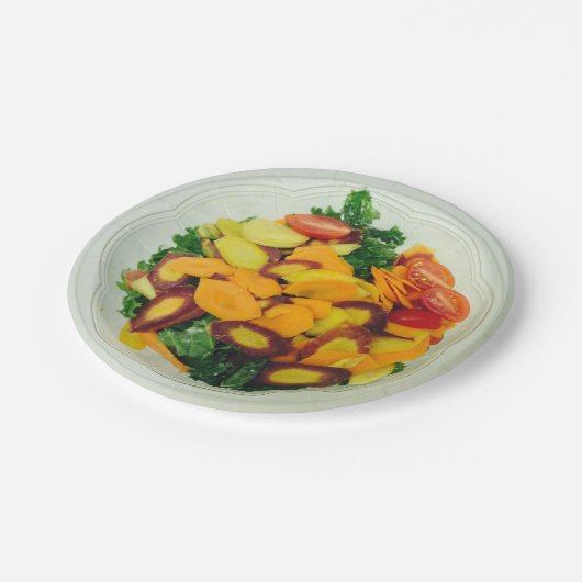 Kleurrijke boerenkool salade 4Gail Papieren Bordje (Gekanteld)