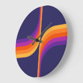 Kleurrijke bogen in retro-stijl grote klok (Hoek)