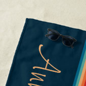 Kleurrijke bogen in retro-stijl strandlaken (In situ)