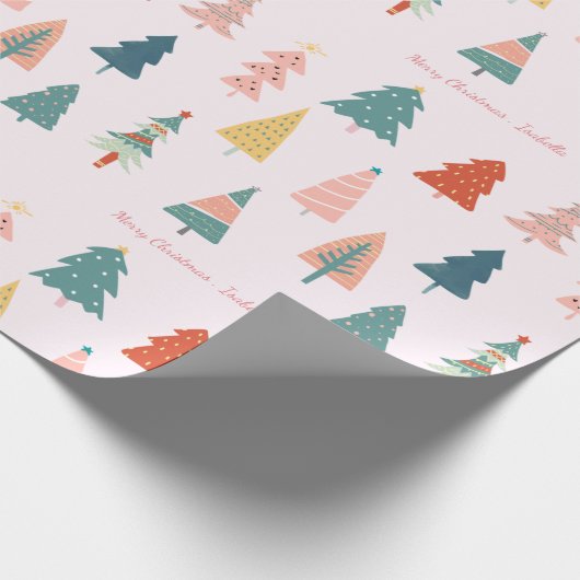 Kleurrijke Boho kerstbomen roze aangepaste naam Cadeaupapier (Hoek)