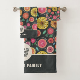 Kleurrijke Boho Scandi Folk Floral familienaam Bad Handdoek