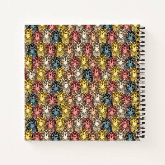 Kleurrijke Boho Woodland Uil Patroon Notitieboek (Achterkant)