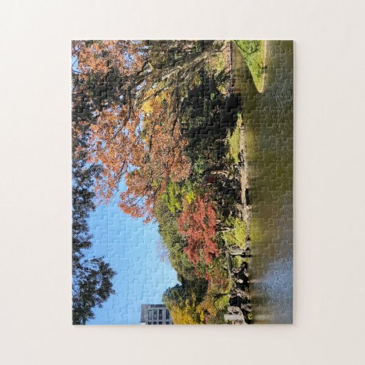 Kleurrijke bomen in Japanse tuin Legpuzzel (Verticaal)