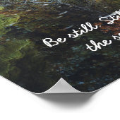 Kleurrijke bomen reflecteren op het kalme water poster (Hoek)