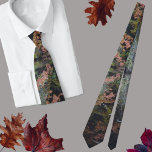 Kleurrijke bomen reflecteren op het kalme water stropdas<br><div class="desc">Verhoog uw look met een vleugje herfstcharme met ons Stropdas met een foto van kleurrijke bomen en hun reflectie in het water. Deze op natuur geïnspireerde accessoire voegt een stijlvolle touch toe aan elke outfit,  waardoor het het perfecte cadeau is voor iedereen die de schoonheid van natuur waardeert.</div>