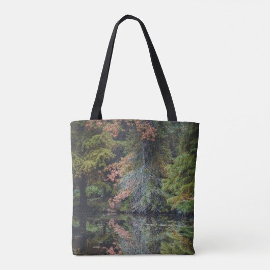 Kleurrijke bomen reflecteren op het kalme water tote bag (Achterkant)