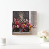 Kleurrijke Bos van Plastic Rozen Vierkante Klok (Huis)