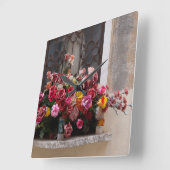 Kleurrijke Bos van Plastic Rozen Vierkante Klok (Hoek)