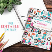 Kleurrijke bromfiets doedel patroon gepersonalisee notitieboek