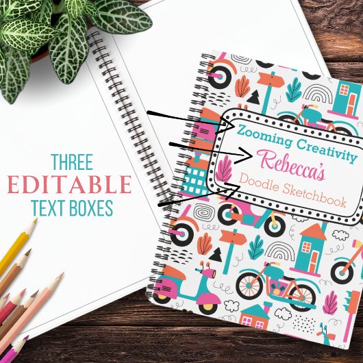 Kleurrijke bromfiets doedel patroon gepersonalisee notitieboek