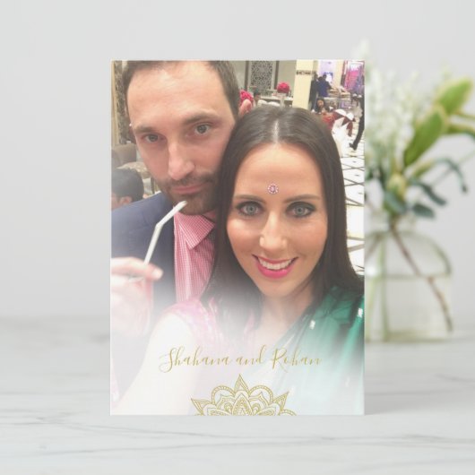 Kleurrijke bruiloft gouden accenten modern kaart (Staand voorkant)