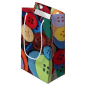 Kleurrijke Buttonnen Klein Cadeauzakje (Voorkant Gekanteld)