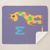 Kleurrijke Cartoon Giraffe Monogram op Paarse Sherpa Deken (Voorkant (horizontaal))