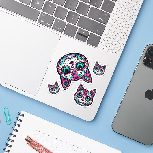 Kleurrijke Cat Sugar Skull Sticker (Laptop met iPhone)