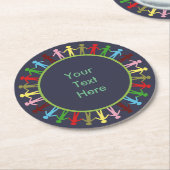 Kleurrijke cirkel van mensen - aangepaste tekst ronde kartonnen onderzetter (Gebogen)