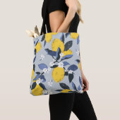Kleurrijke citroenen: Citrus bloemmotief Tote Bag (Dichtbij)