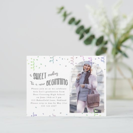 Kleurrijke Confetti Graduation Party Invitation Aankondigingskaart (Staand voorkant)