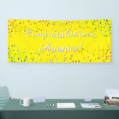 Kleurrijke Confetti Script Gefeliciteerd Geel Spandoek (Beurs)