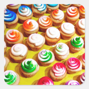 Kleurrijke cupcakes bakken vierkante sticker