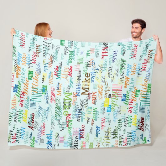 Kleurrijke Custom Names op Bord Blauw Fleece Deken (In situ)