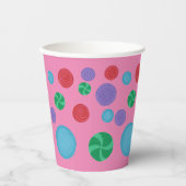 Kleurrijke decoratieve polka stippen op roze papie papieren bekers (Voorkant)