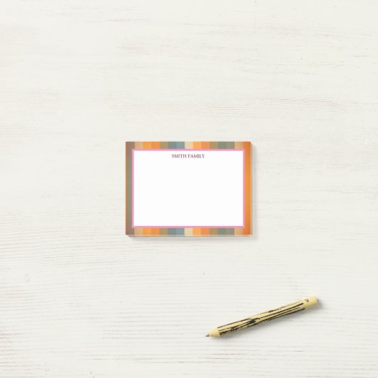 Kleurrijke diagonaal-strips post-it® notes (Op bureau)