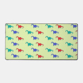 Kleurrijke dinosaurussen patroon op groen bureaumat (Voorkant)