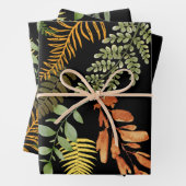 Kleurrijke donkere varen botanische bladeren bloem inpakpapier vel (In situ)