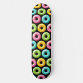 Kleurrijke Donuts met Strooisel Persoonlijk Skateboard (Voorkant)