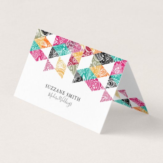 Kleurrijke driehoek witte paisleybekleding visitekaartje (Voorkant)