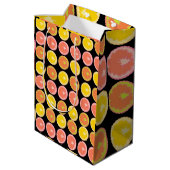 Kleurrijke en helderrode grapefruit plakjes medium cadeauzakje (Achterkant Gekanteld)