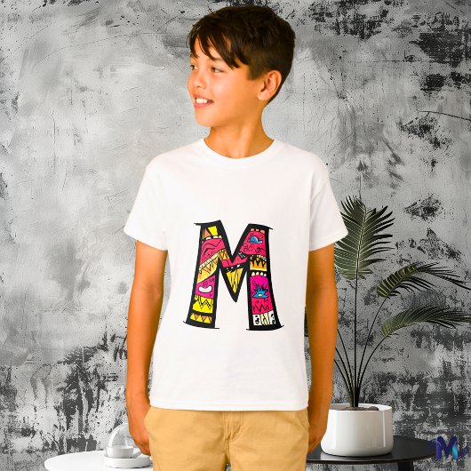 Kleurrijke en leuke Monogram M Tribal en Doodle T-shirt