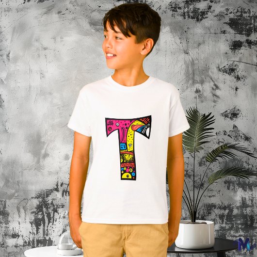 Kleurrijke en leuke Monogram T Tribal en Doodle T-shirt