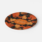 Kleurrijke esdoornbladeren van pompoen herfst reün papieren bordje (Gekanteld)