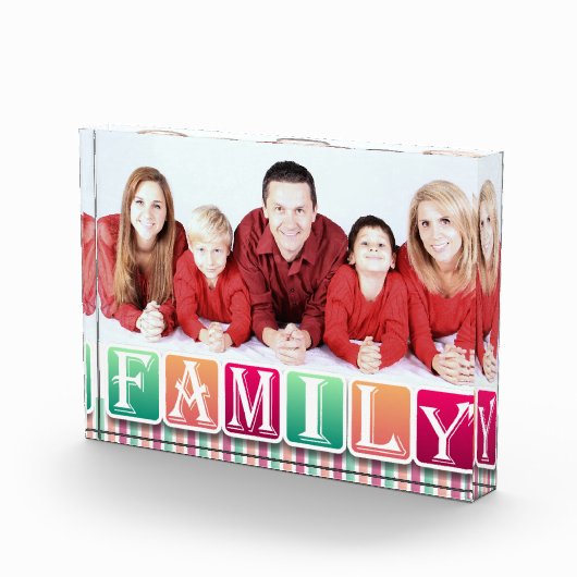 Kleurrijke familie blokkeert eigen familieportret fotoblokken (Rechts)