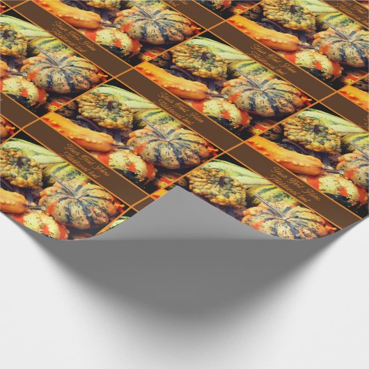 Kleurrijke Fancy kalebassen gepersonaliseerd Cadeaupapier (Hoek)