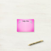 Kleurrijke Fantasy Moons Gezichten op Hot Pink Post-it® Notes (Op bureau)