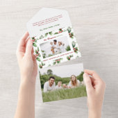 Kleurrijke feestelijke Bold Christmas Holly Foto All In One Uitnodiging (Afscheurbaar)