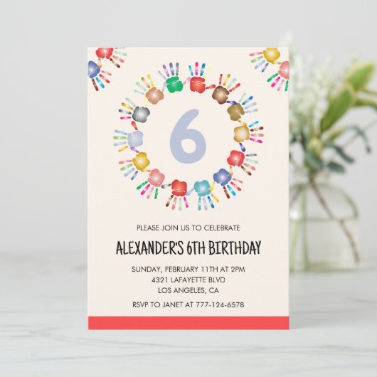 Kleurrijke feestuitnodigingen voor kinderen in pri kaart (Staand voorkant)